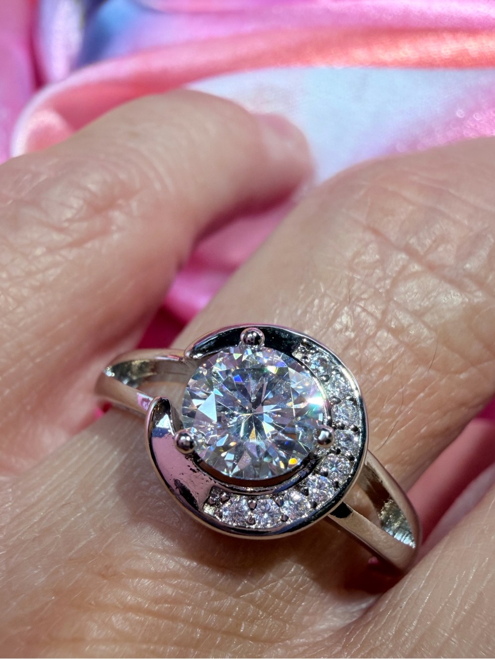 New Elegant Round-1ct Moissanite Center Stone Surrounded by a Pave’ Moon Shape